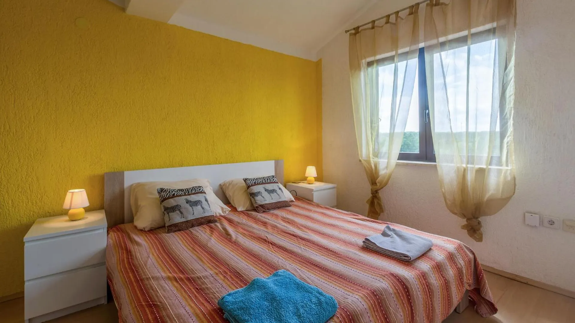 2 Bedroom Amazing Apartment In Zbandaj Croatia
