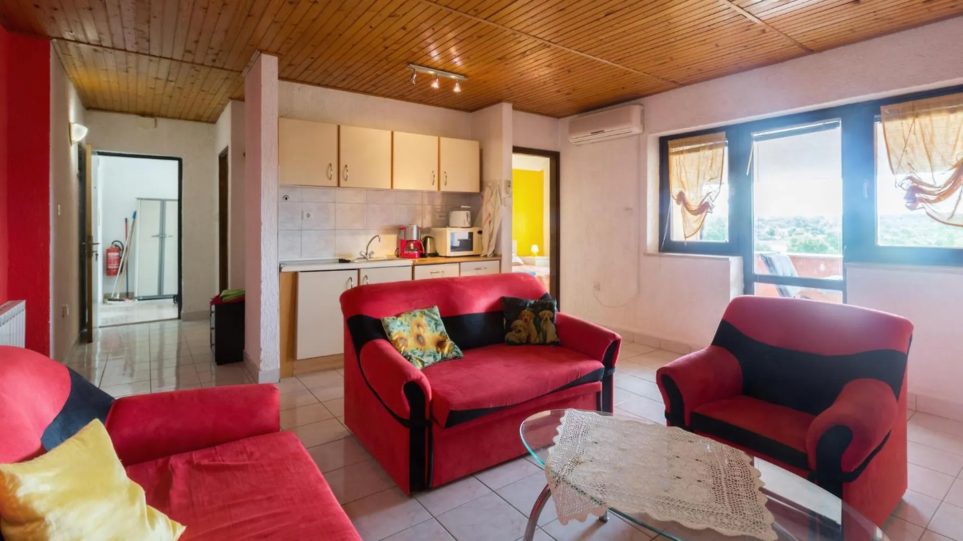 2 Bedroom Amazing Apartment In Zbandaj Croatia